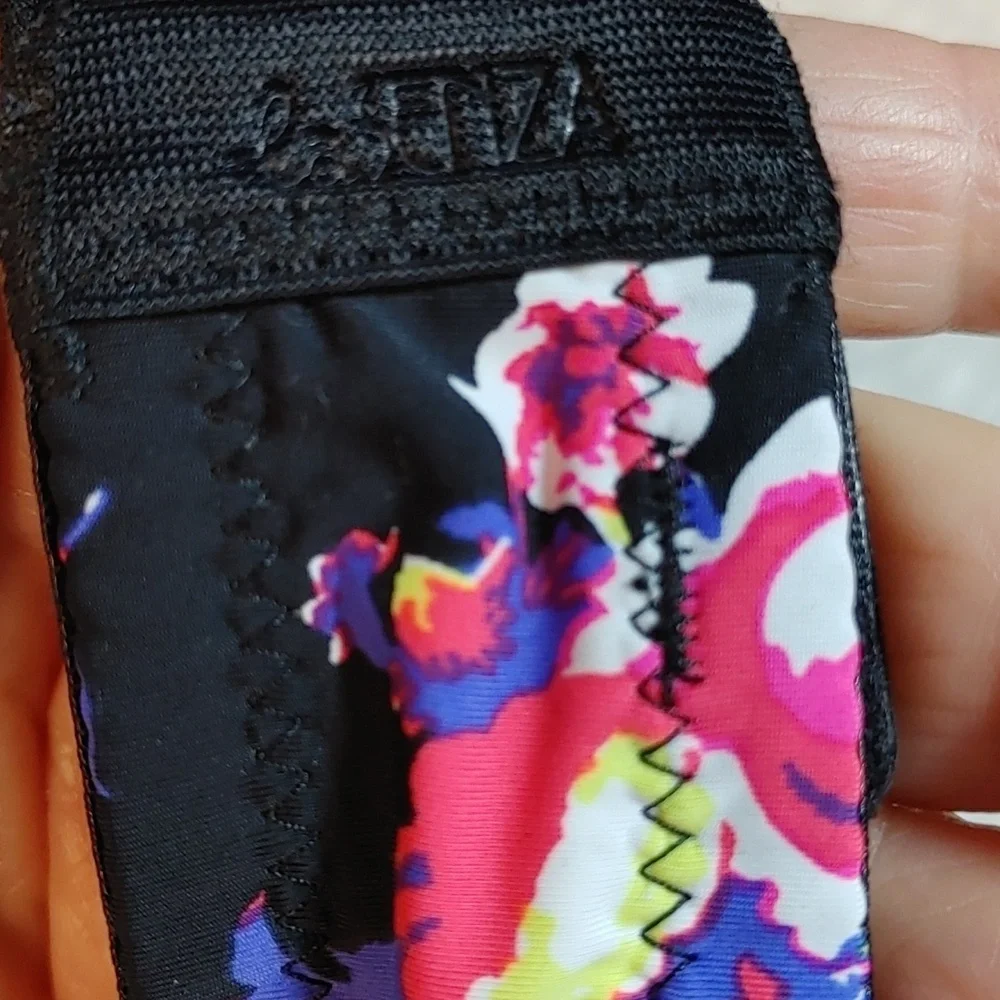 NWT BLACK MULTI FLORAL LA SENZA PERFECTLY ME PUSH UP BRA 34B - Picture 3 of 12
